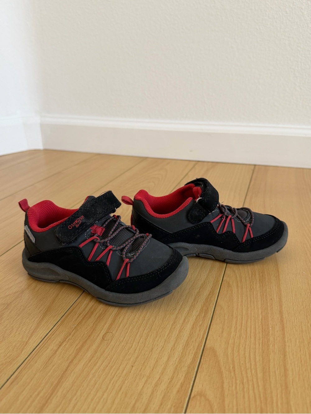 OshKosh B'gosh Everplay Black and Red Toddler Trail Sneakers
